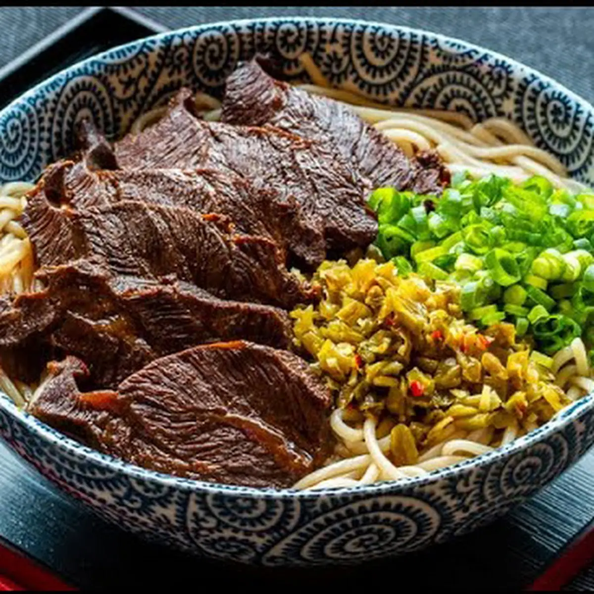 n10 braised beef noodle soup 红烧牛肉面